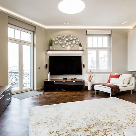 Luxurious Danubeside For 6 بودابست