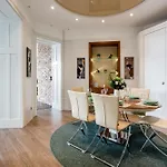 Luxurious Danubeside For 6 Apartment *
