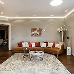 Apartment Luxurious Danubeside For 6 Budapest