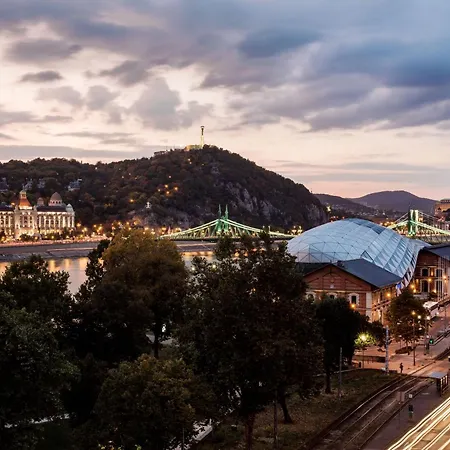 Luxurious Danubeside For 6 * Budapeszt