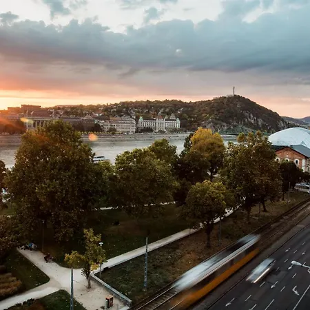 Luxurious Danubeside For 6 * Budapeszt