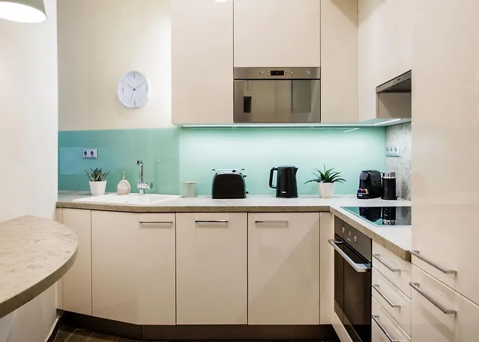 Luxurious Danubeside For 6 Apartment *